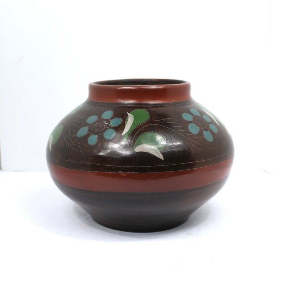 MEXICAN FOLK ART BURNISHED CLAY POTTERY POT HAND-PAINTED FLORAL RED GREEN WHITE - Picture 1 of 8
